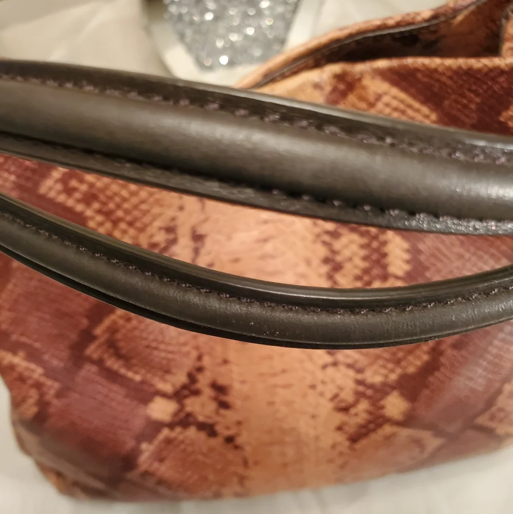 🐍COACH LIMITED EDITION PHOEBE PYTHON LEATHER SHOULDER/TOTE EUC - Picture 6 of 16